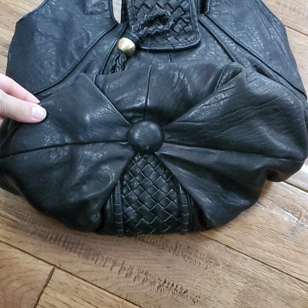 Bill Blass black leather bucket hobo shoulder bag - Picture 7 of 12